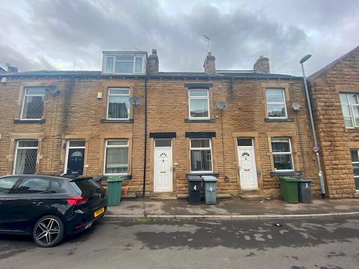 1 Bedroom Terraced House To Rent In Charles Street, LS27