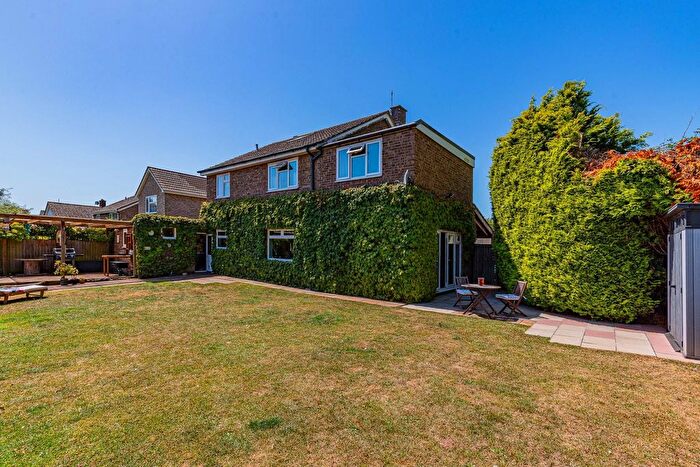 5 Bedroom Detached House For Sale In Winsford Road, Sully, Penarth, CF64