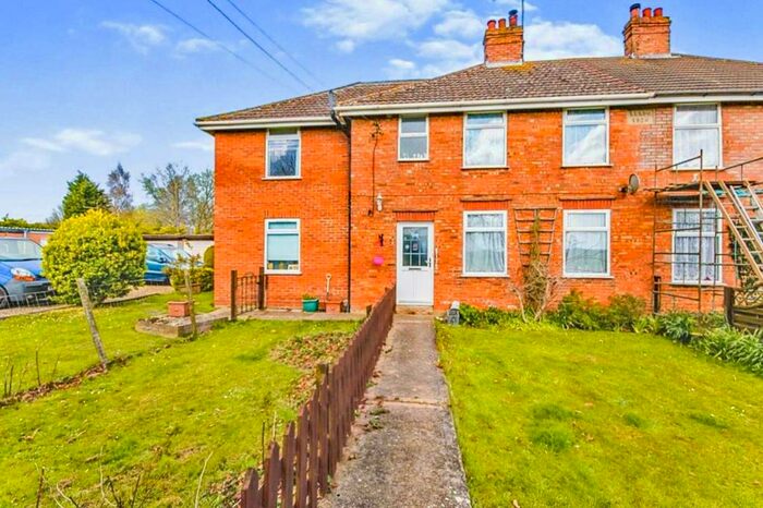 4 Bedroom Semi-Detached House For Sale In Bells Bridge, Holbeach, Spalding, PE12