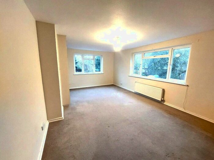 4 Bedroom Detached House To Rent In Mere Green Road, Sutton Coldfield, West Midlands, B75