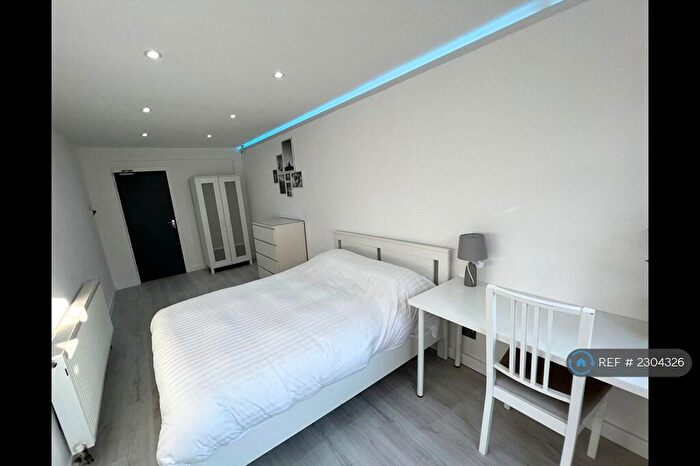 6 Bedroom Semi-Detached House To Rent In Priest Avenue, Canterbury, CT2