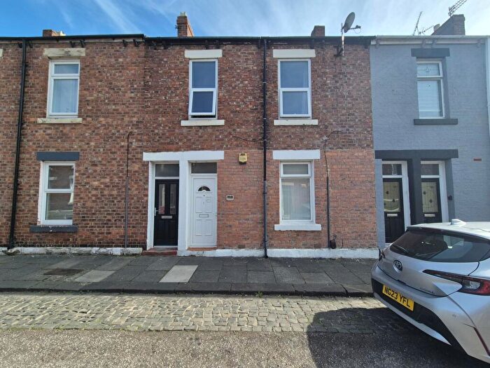 3 Bedroom Flat For Sale In Russell Street, Jarrow, Tyne And Wear, NE32