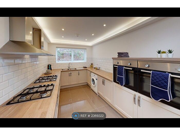 7 Bedroom Terraced House To Rent In Hudson Road, Southsea, PO5