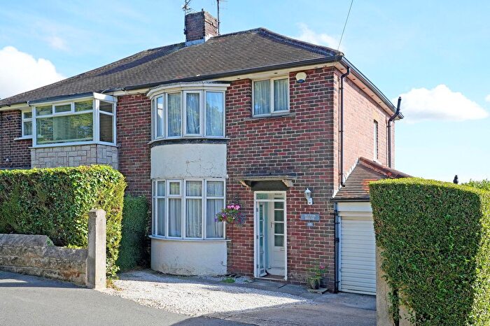 3 Bedroom Semi-Detached House For Sale In Halifax Road, Grenoside, S35