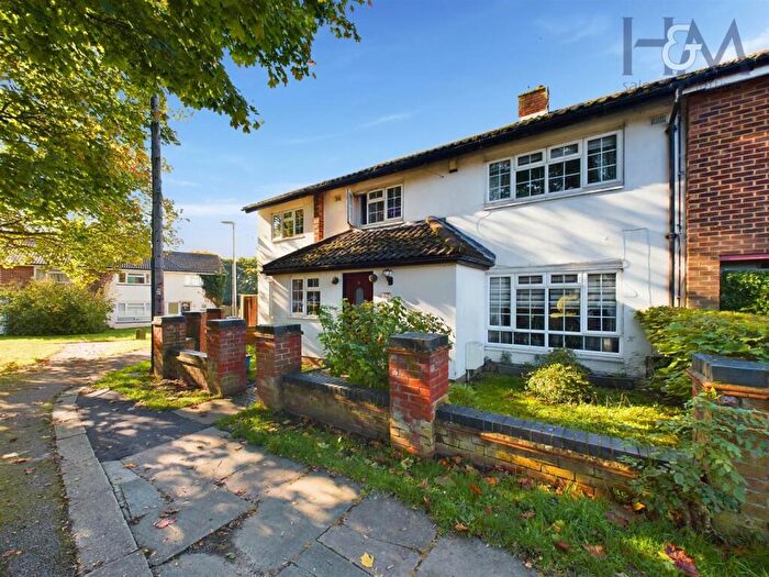 4 Bedroom Terraced House For Sale In Abbots Grove, Stevenage, Hertfordshire, SG1