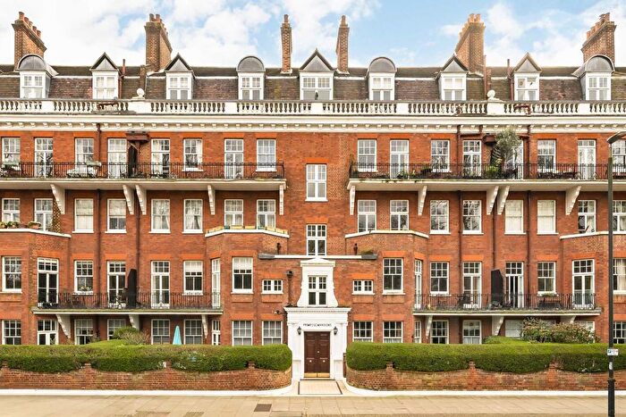 1 Bedroom Flat For Sale In Prince Of Wales Drive, Battersea, SW11
