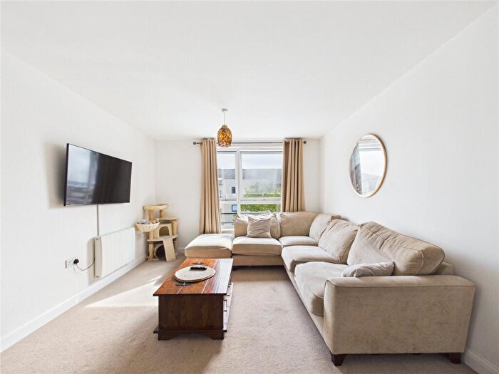 2 Bedroom Apartment For Sale In Elmtree Way, Kingswood, Bristol, BS15