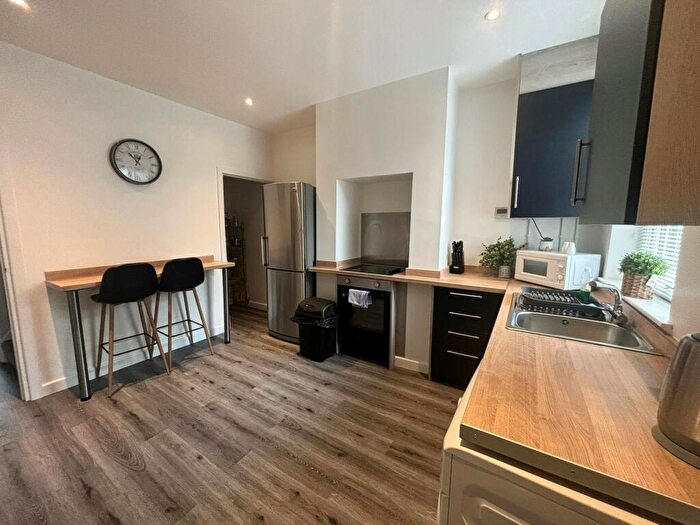 2 Bedroom House To Rent In Regent Street, Church Gresley, DE11