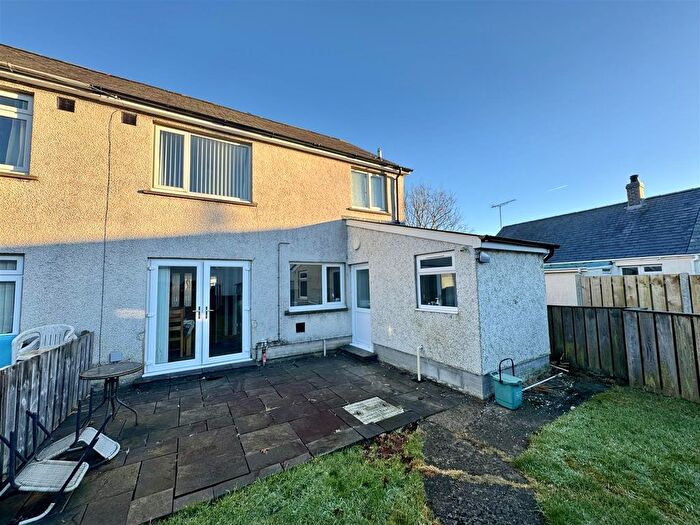 3 Bedroom Property For Sale In Maesydderwen, Pontrhydfendigaid, SY25