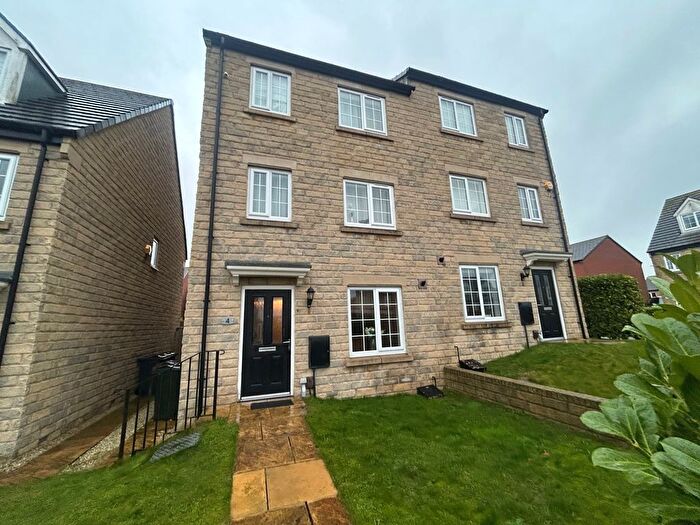4 Bedroom Semi-Detached House For Sale In Broadway Drive, Barnsley, S70