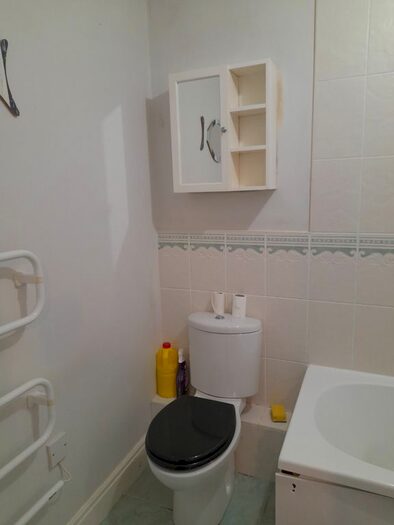 2 Bedroom Flat To Rent In Whalley Road, Whalley Range, Manchester, M16