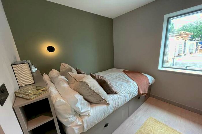 Leisure Facility Commercial To Rent In Harvest Road, Englefield Green, Egham, Surrey, TW20