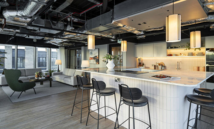 Apartment To Rent In Dockside, Edinburgh, EH6