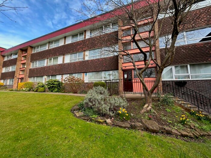 2 Bedroom Apartment To Rent In Elm Close, Mapperley Park, Nottingham, NG3