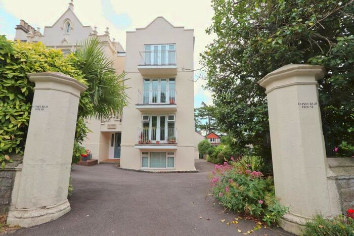 3 Bedroom Flat To Rent In Clifton Down, Bristol, BS8