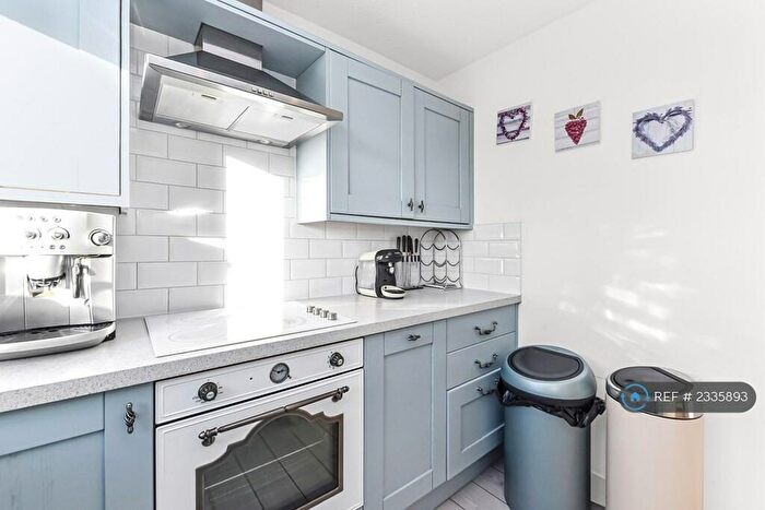 2 Bedroom Flat To Rent In Alan Hocken Way, London, E15