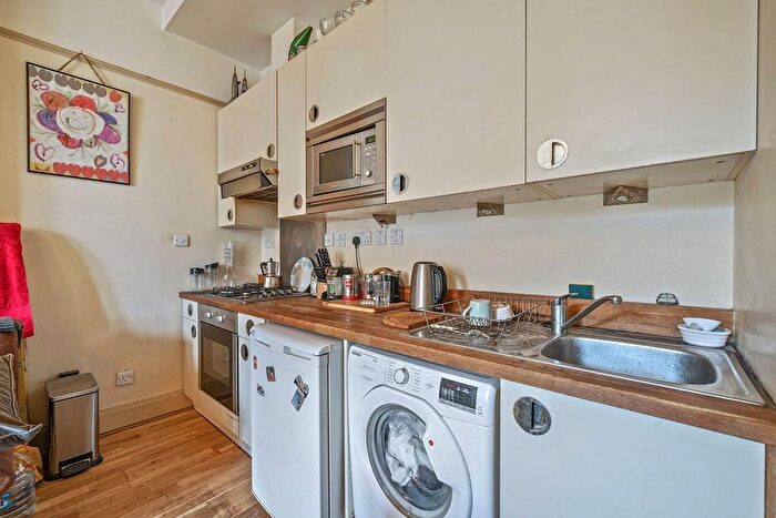 1 Bedroom Flat To Rent In Canonbie Road, Forest Hill, Forest Hill, London, SE23