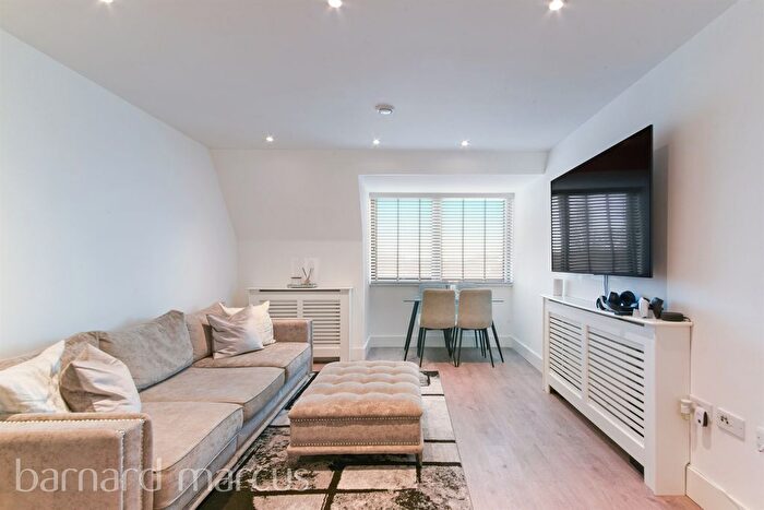 1 Bedroom Flat For Sale In Mill Green Road, Mitcham, CR4