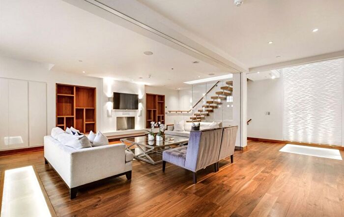 3 Bedroom Terraced House To Rent In Wilton Row, Westminster, London, SW1X