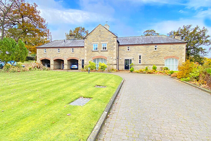 2 Bedroom Apartment For Sale In Lodge Court, Hollins Hall, Killinghall, HG3