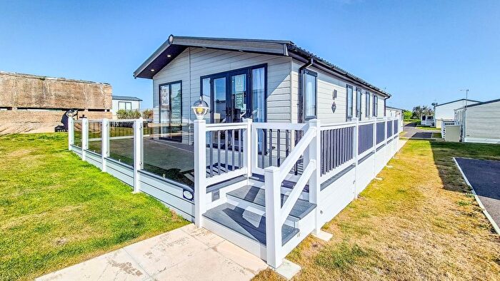 2 Bedroom Mobile/park Home For Sale In Rye Harbour Road, Rye Harbour, Rye, TN31