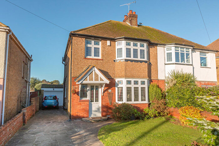 3 Bedroom Semi-Detached House For Sale In Salisbury Avenue, Broadstairs, CT10