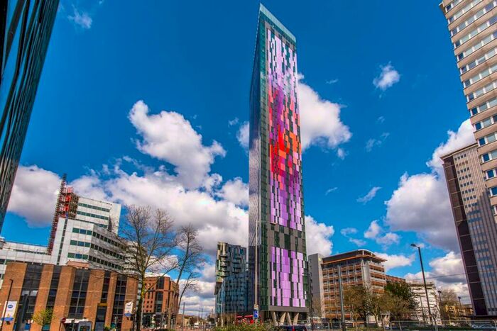 2 Bedroom Flat To Rent In Pinnacle Apartments, Croydon, CR0