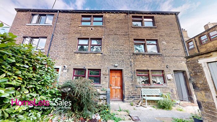 1 Bedroom Cottage To Rent In Friendly Street, Thornton, Bradford, BD13