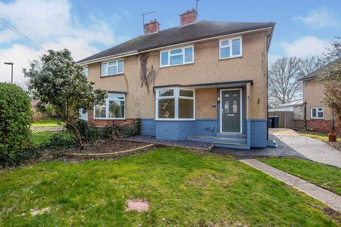 3 Bedroom Semi-Detached House To Rent In Padnell Avenue, Waterlooville, Hampshire, PO8