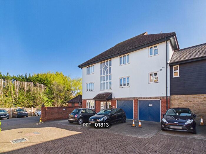 1 Bedroom Flat To Rent In Nicholsons Grove, Colchester, Essex, CO1