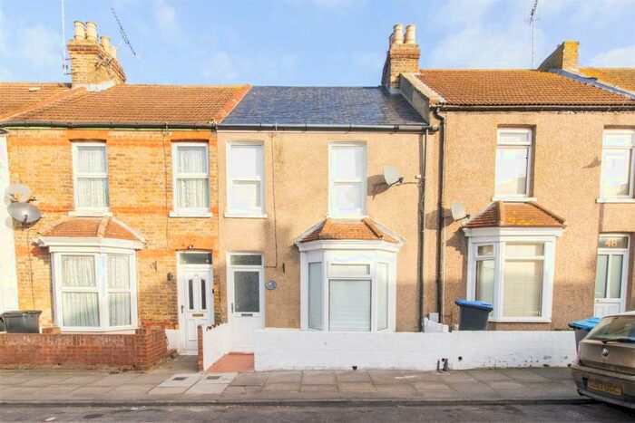 2 Bedroom House To Rent In Buckingham Road, Margate, CT9