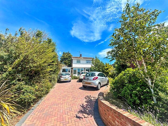 5 Bedroom Detached House For Sale In Cobbold Avenue, Eastbourne, BN21