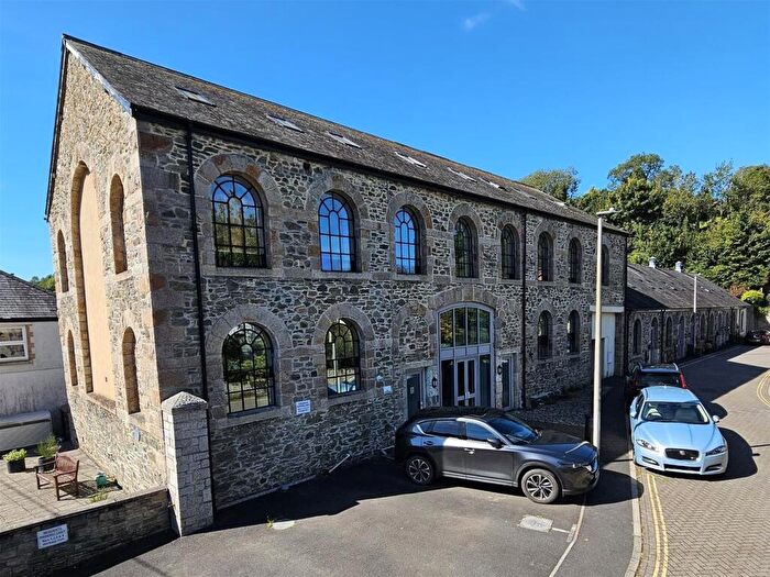 3 Bedroom Flat To Rent In Heritage Park, Tavistock, PL19