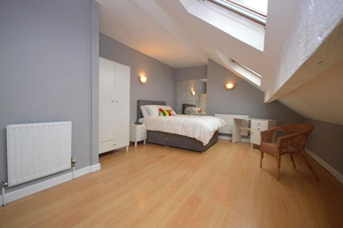 3 Bedroom Terraced House For Sale In Vinery Mount, Leeds, West Yorkshire, LS9