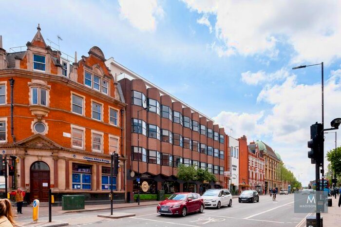 3 Bedroom Flat To Rent In Mare Street, Hackney, E8