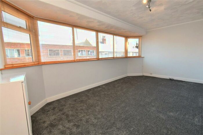 2 Bedroom Flat To Rent In Market Street, Hoylake, Wirral, CH47