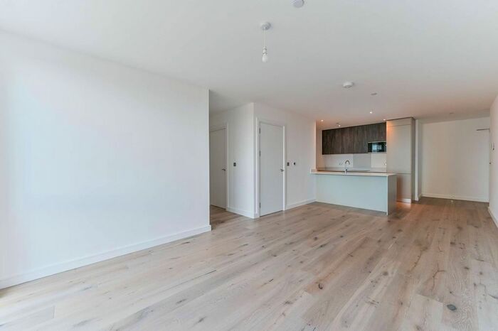 2 Bedroom Flat To Rent In Boulevard Point, Croydon, CR0