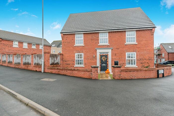 4 Bedroom Detached House For Sale In Heathfield Lane, Birkenshaw, Bradford, West Yorkshire, BD11