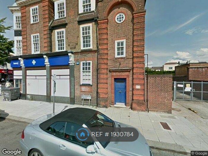 2 Bedroom Flat To Rent In Broadway House, London, NW7