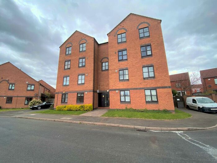 1 Bedroom Flat To Rent In Monins Avenue, Tipton, DY4
