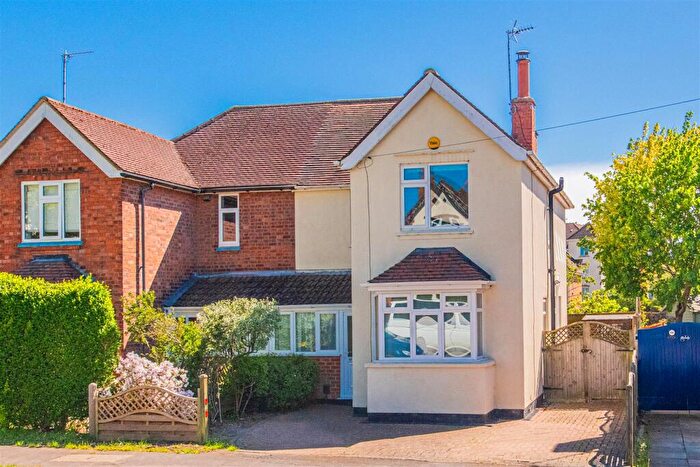 3 Bedroom Semi Detached House For Sale In The Headlands, Market Harborough, LE16