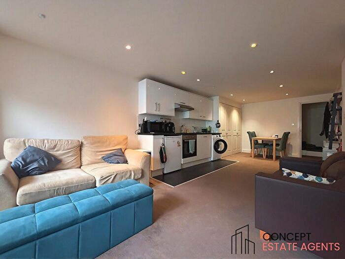 1 Bedroom Flat To Rent In Glenburnie Road, Tooting Bec, SW17