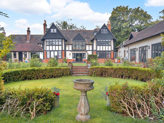 6 Bedroom Country House For Sale In House Amp; Gardens - Chalksole Manor, Dover, CT15