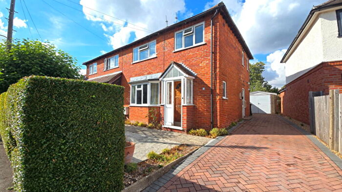 3 Bedroom Semi-Detached House For Sale In Westgate Road, Newbury, RG14