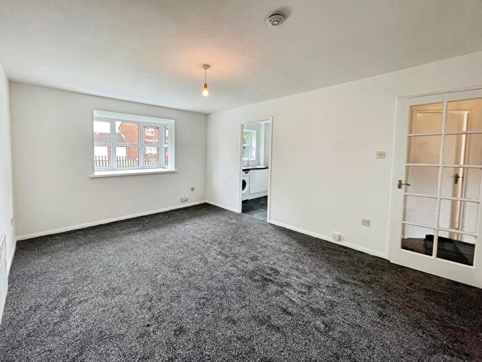 2 Bedroom Flat To Rent In Argent Street, Grays, RM17