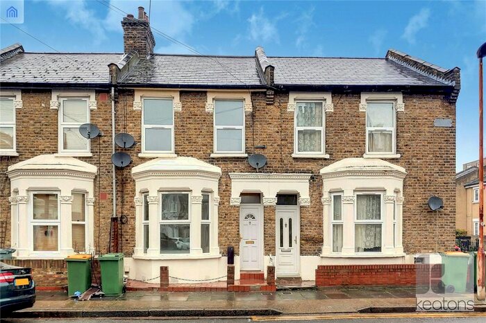 3 Bedroom Terraced House To Rent In Torrens Square, Stratford, London, E15