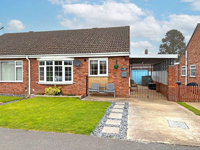 3 Bedroom Semi Detached Bungalow For Sale In Dawson Drive, Burgh Le Marsh, Skegness, Lincolnshire, PE24