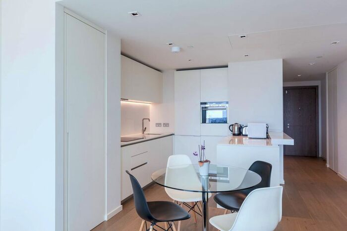 1 Bedroom Flat For Sale In Upper Ground, South Bank, London, SE1