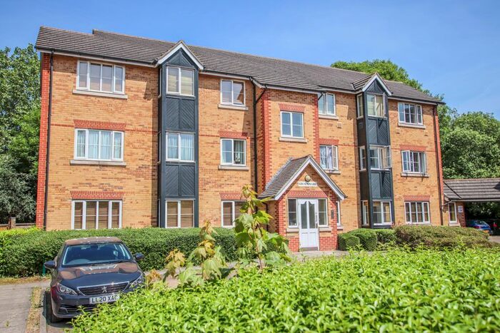 2 Bedroom Flat To Rent In Riversmeet, Hertford, SG14