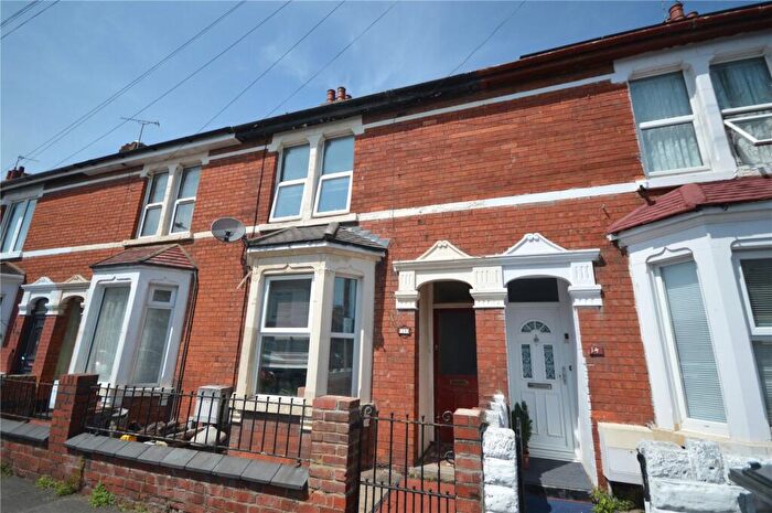 2 Bedroom Terraced House For Sale In Plymouth Street, Swindon, Wiltshire, SN1